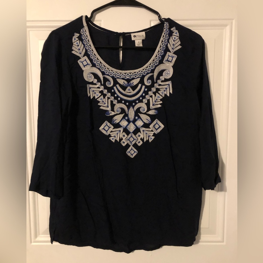 STYLUS Dark Blue women’s size Medium Blouse with White Embroidery